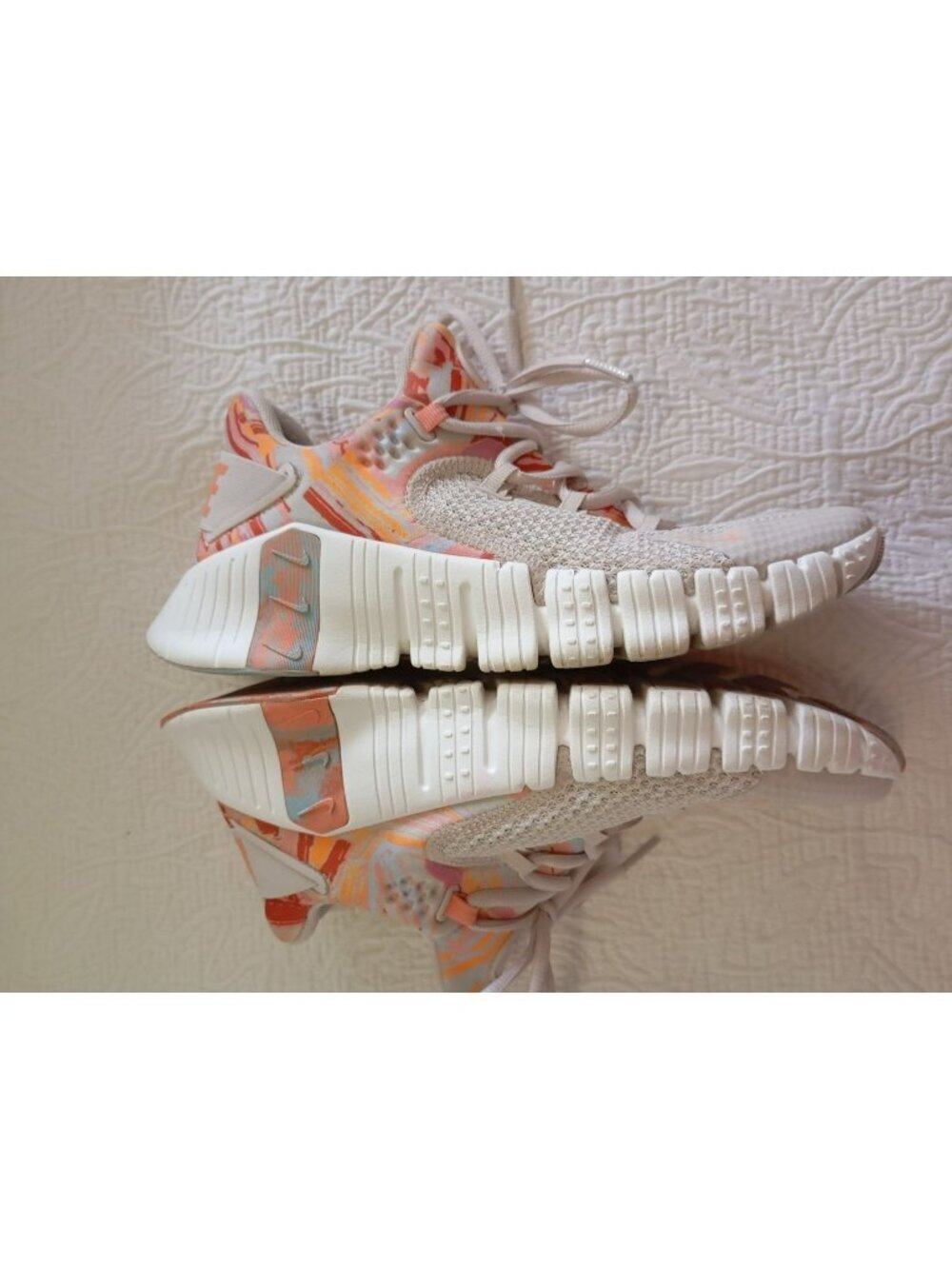 Nike Metcon 4 Womens Training Shoes Size 8.5 With Mesh Upper & Rubber Sole